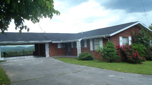 126 Washburn Circle Oak Ridge, TN 37830 - Photo 1 of 17 Primary Photo