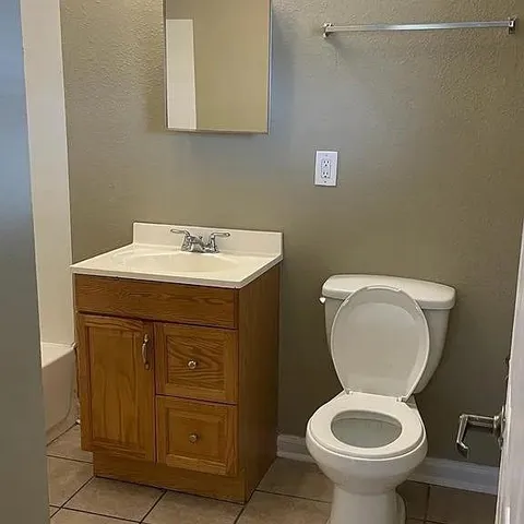 $1,500 | 3605 Kings Drive, Chalmette, LA 70043