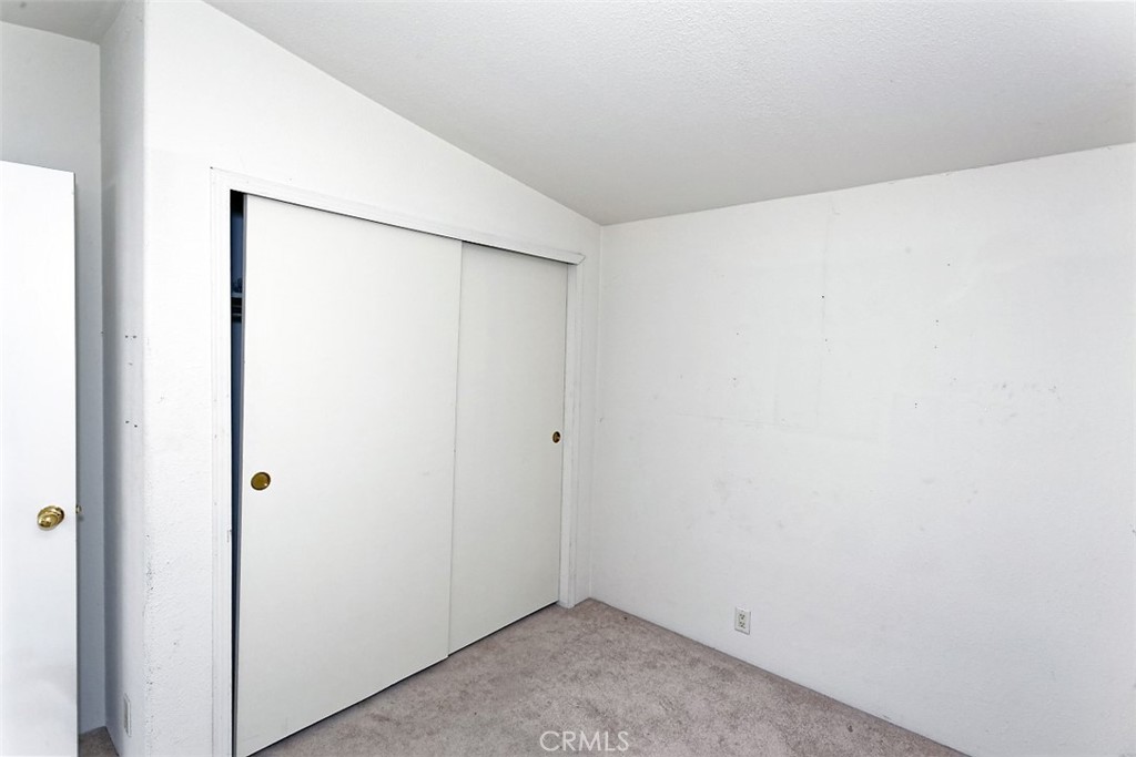 2727 Pacific Street, Unit 78 Highland, CA 92346 - Photo 15 of 27 a view of small space