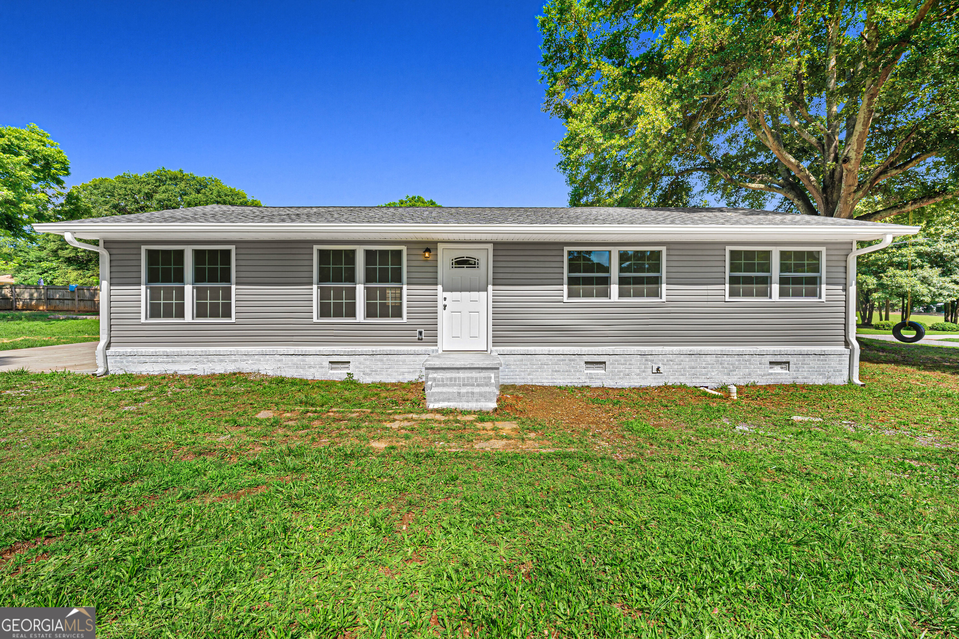 16 Elm Street Hartwell, GA 30643 - Photo 1 of 12
