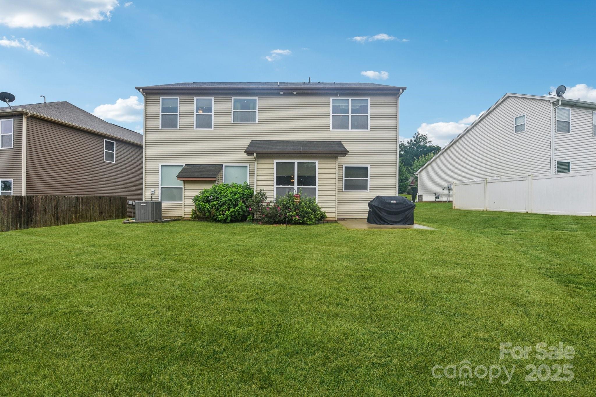 4216 Hubbard Road Charlotte, NC 28269 - Photo 20 of 23 Gallery Image 20