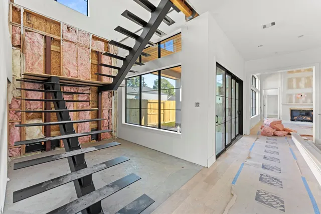 $2,100,000 | 406 Columbia Street, Houston, TX 77007