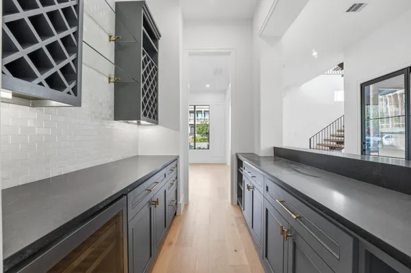 $2,100,000 | 406 Columbia Street, Houston, TX 77007