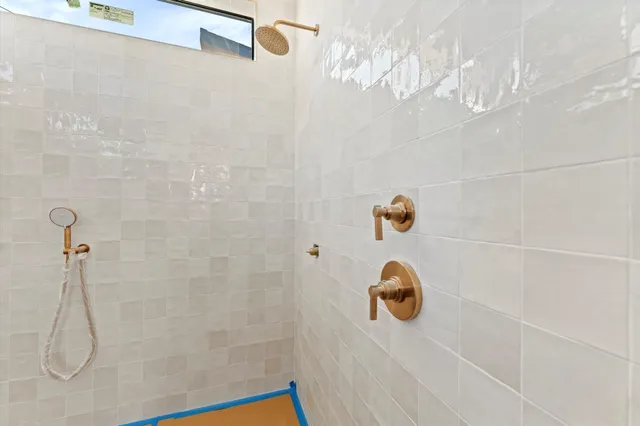 $2,100,000 | 406 Columbia Street, Houston, TX 77007