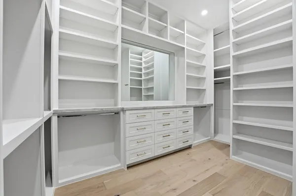 $2,100,000 | 406 Columbia Street, Houston, TX 77007