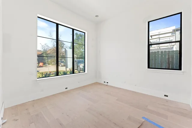 $2,100,000 | 406 Columbia Street, Houston, TX 77007