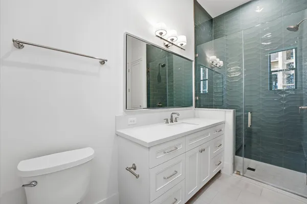 $2,100,000 | 406 Columbia Street, Houston, TX 77007