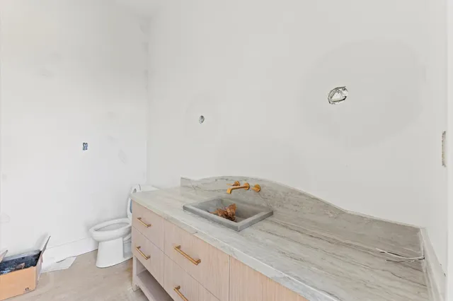 $2,100,000 | 406 Columbia Street, Houston, TX 77007