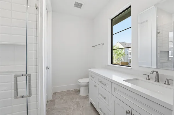 $2,100,000 | 406 Columbia Street, Houston, TX 77007
