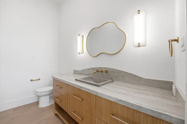 $2,100,000 | 406 Columbia Street, Houston, TX 77007
