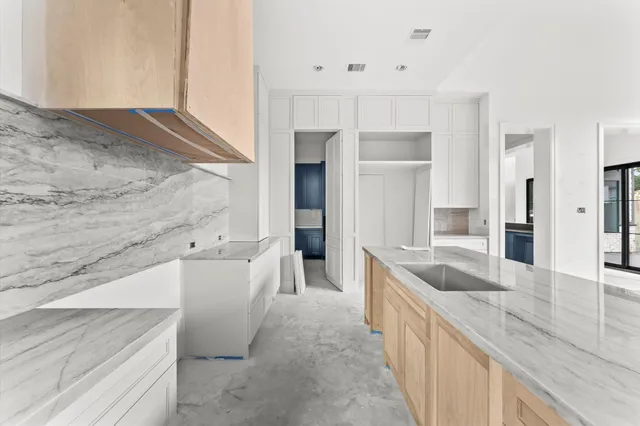 $2,100,000 | 406 Columbia Street, Houston, TX 77007