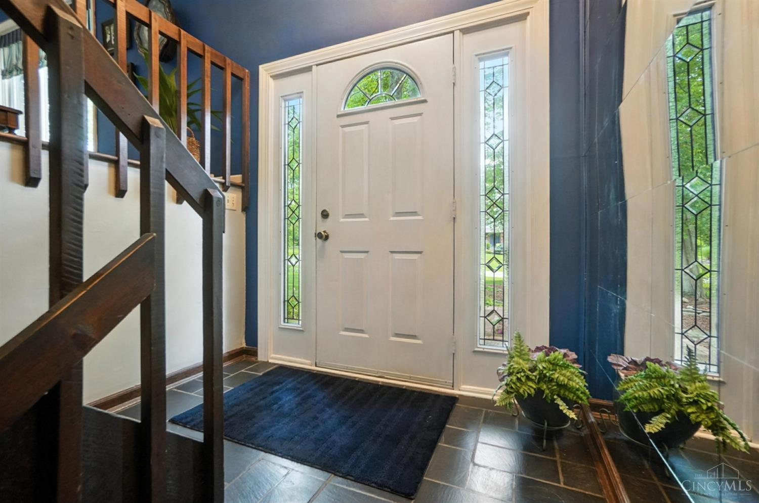 1092 Fox Run Road Milford, OH 45150 - Photo 5 of 51 Gallery Image 5