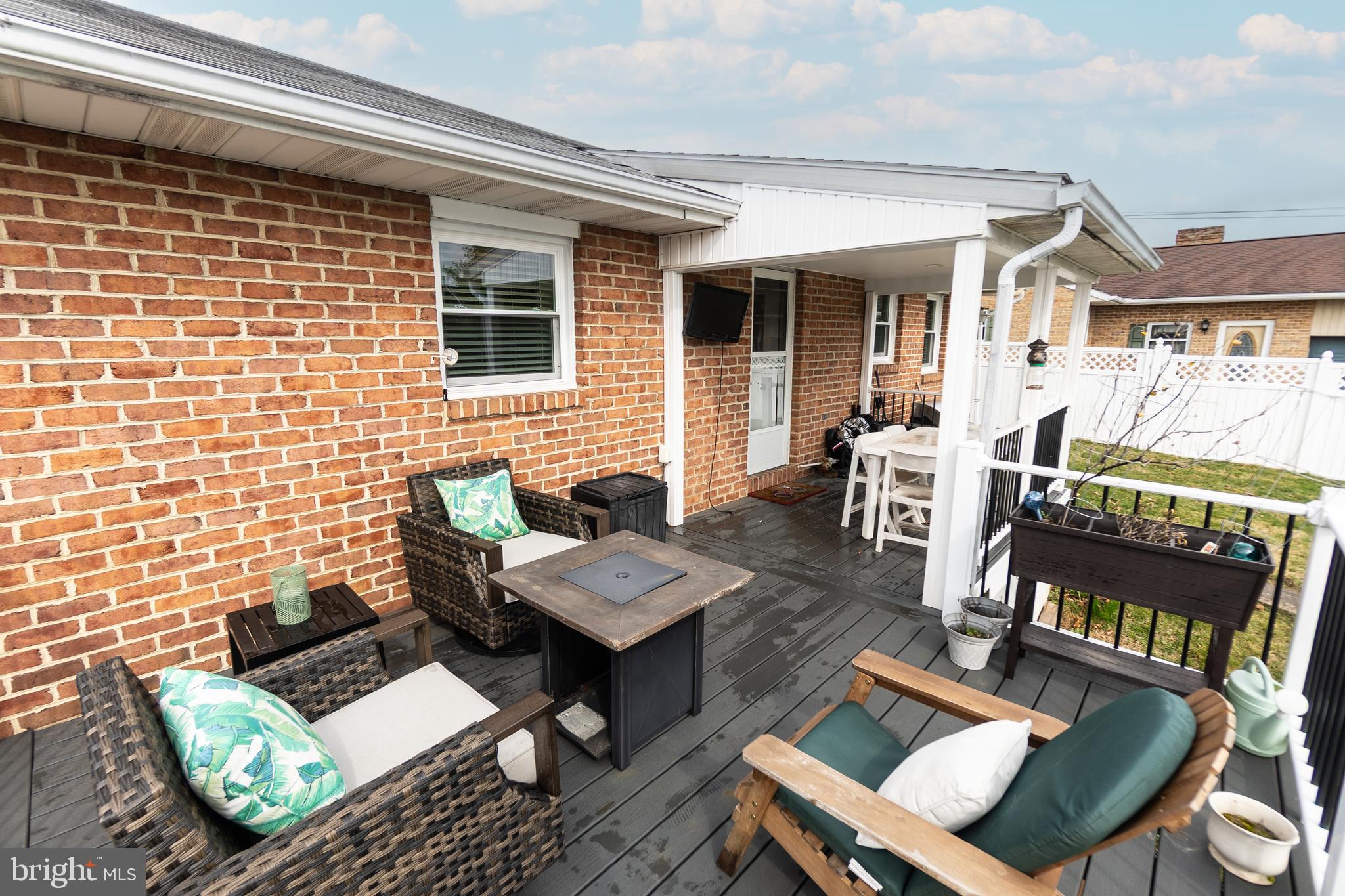 717 East Walnut Street Hanover, PA 17331 - Photo 20 of 21 a outdoor living space with furniture