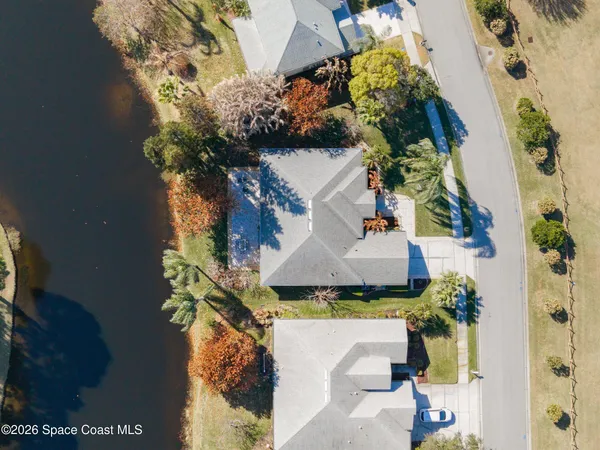 $669,900 | 631 Autumn Glen Drive, Melbourne, FL 32940