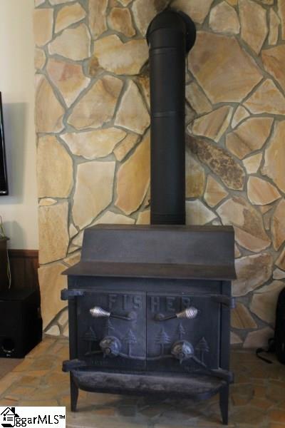 609 Thomas Road Pickens, SC 29671 - Photo 10 of 29