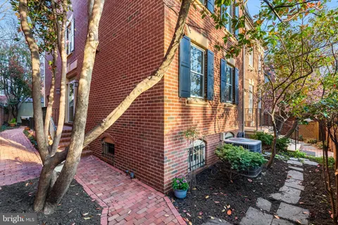 $1,550,000 | 428 South Fairfax Street, Alexandria, VA 22314