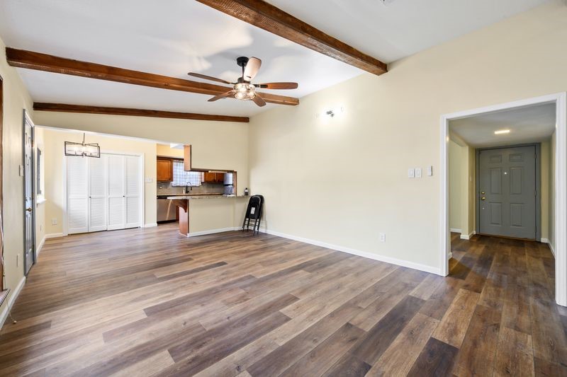 4910 Teton Street Houston, TX 77033 - Photo 12 of 27