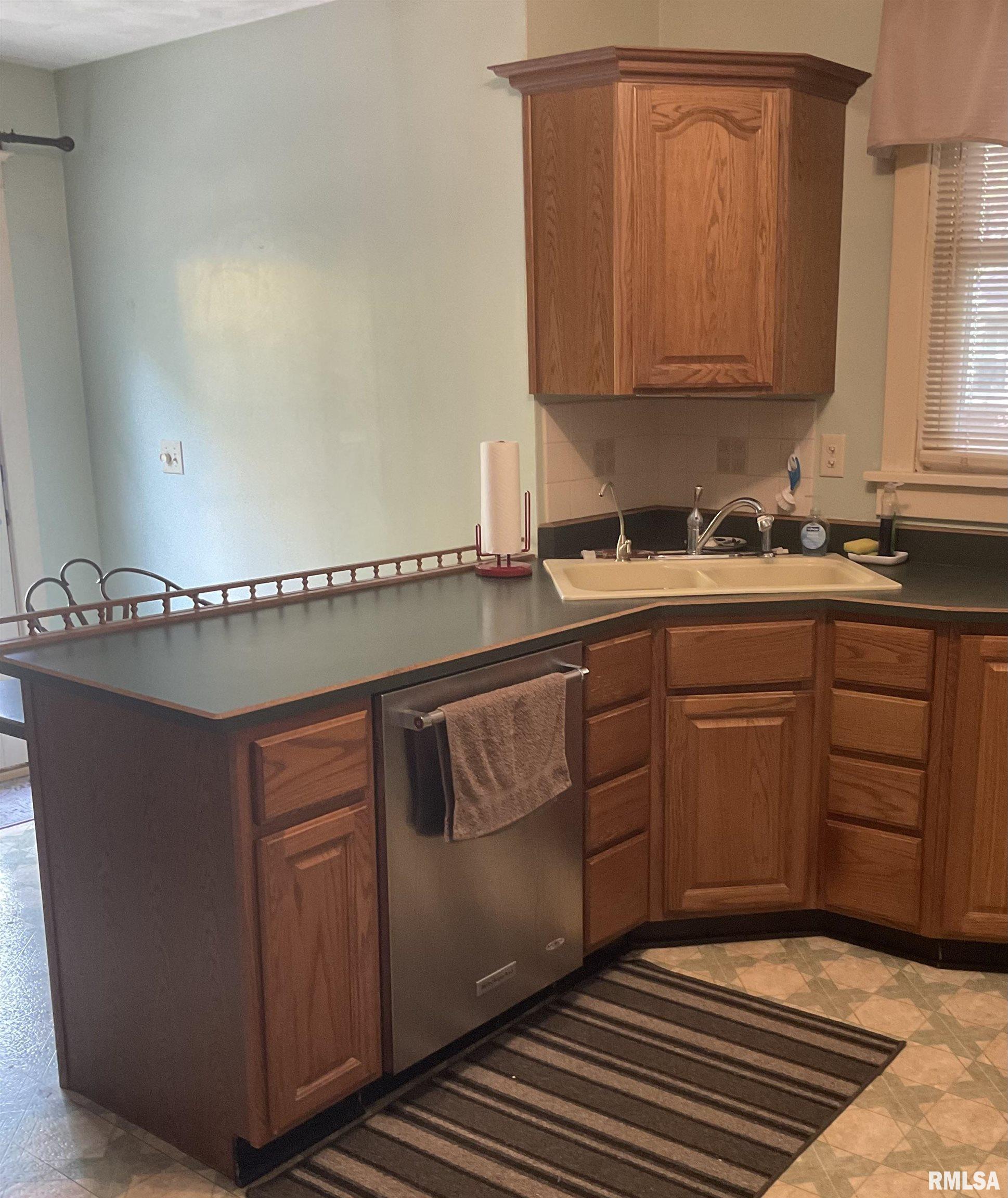 616 Northwest 4th Avenue Galva, IL 61434 - Photo 11 of 28