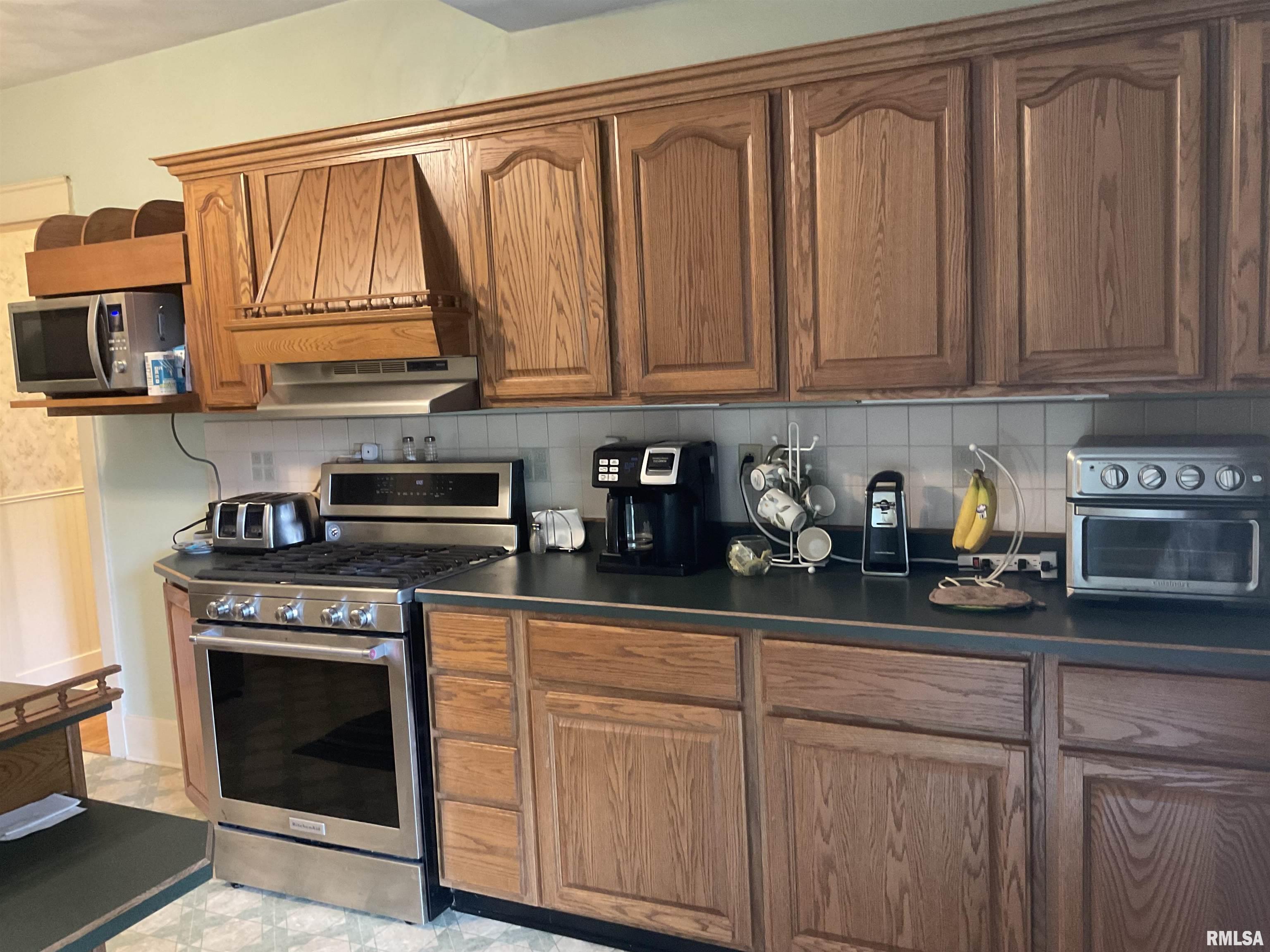 616 Northwest 4th Avenue Galva, IL 61434 - Photo 12 of 28