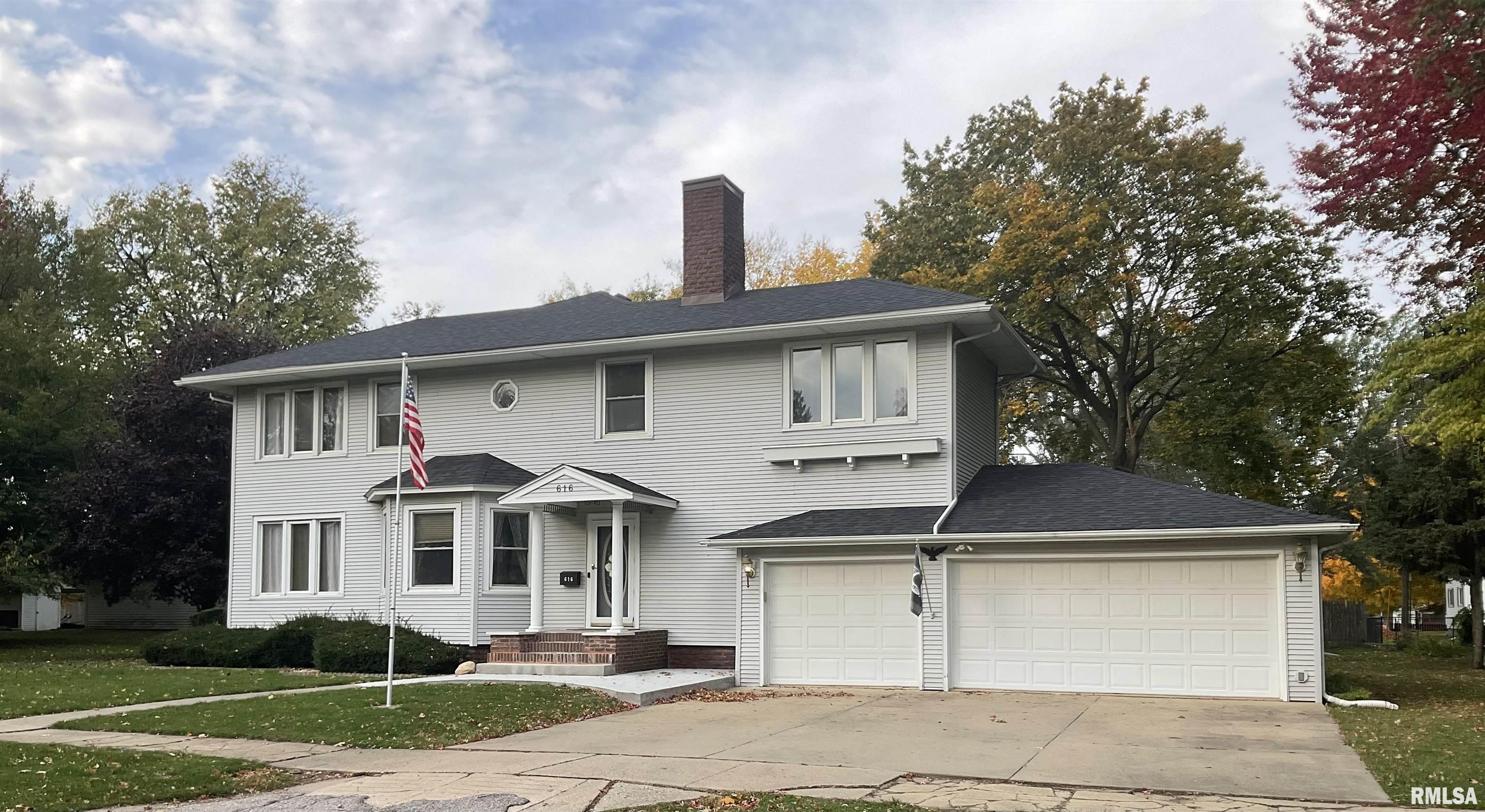 616 Northwest 4th Avenue Galva, IL 61434 - Photo 3 of 28