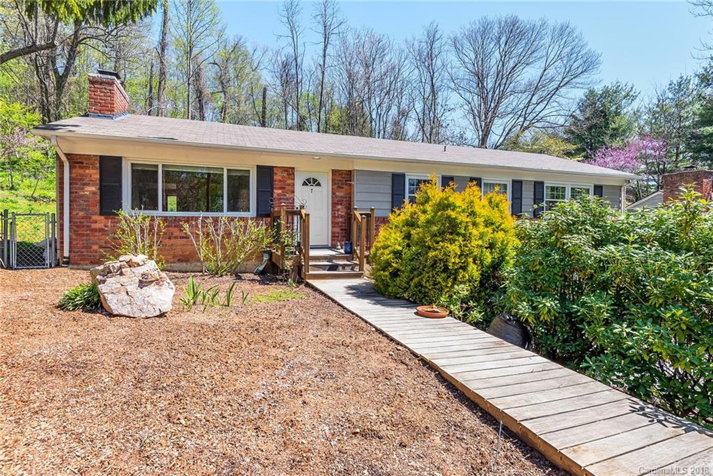 7 Clearbrook Road Asheville, NC 28805 - Photo 1 of 17 Gallery Image 1