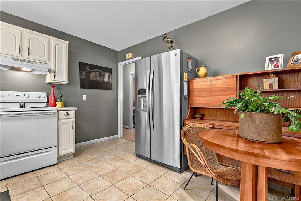 7 Clearbrook Road Asheville, NC 28805 - Photo 5 of 17 Gallery Image 5