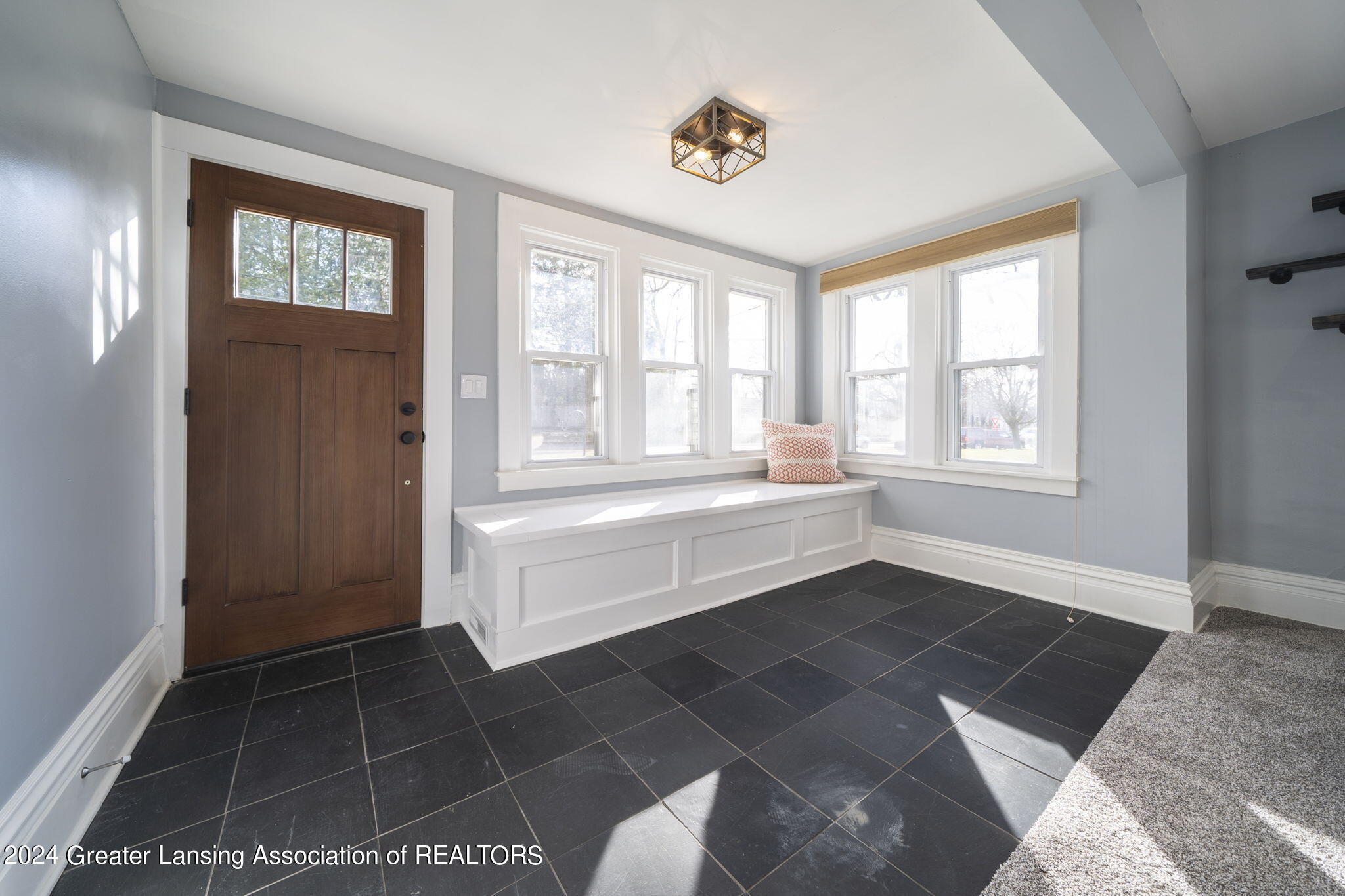 5-web-or-mls-2072-hamilton-rd