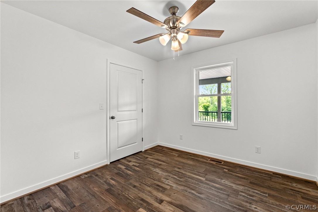 5731 Cottage Road Blackstone, VA 23824 - Photo 19 of 32 Gallery Image 19
