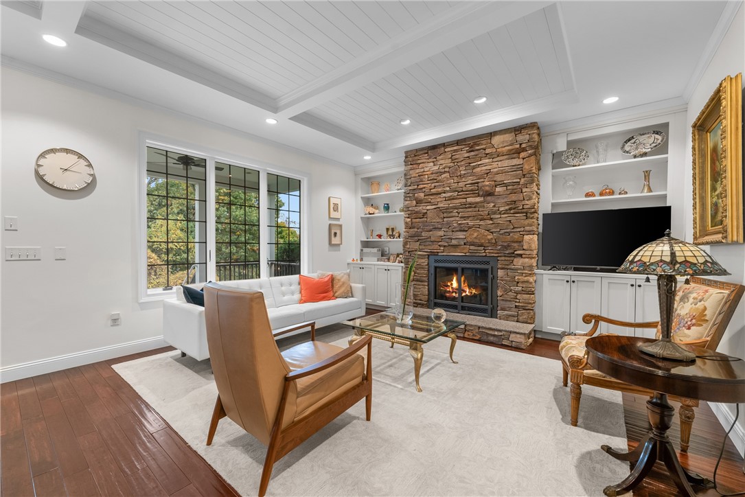 81 Valentine Circle Warwick, RI 02886 - Photo 22 of 49