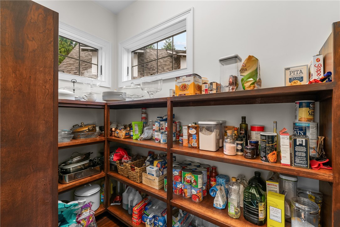 81 Valentine Circle Warwick, RI 02886 - Photo 28 of 49