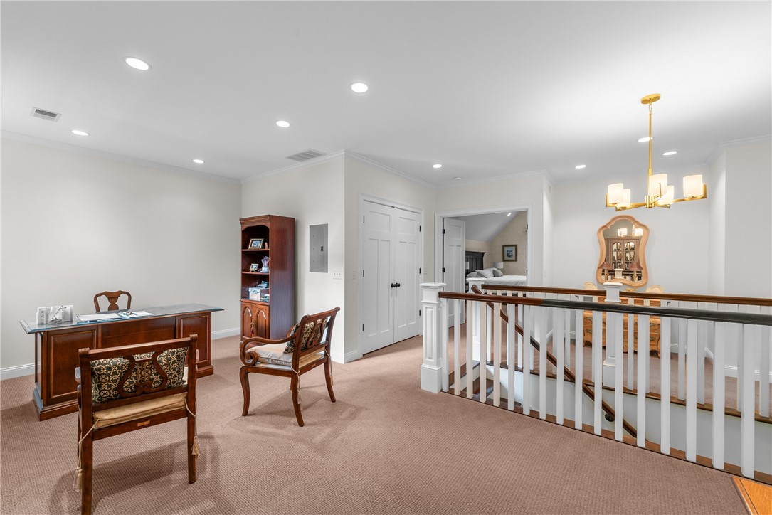 81 Valentine Circle Warwick, RI 02886 - Photo 30 of 49