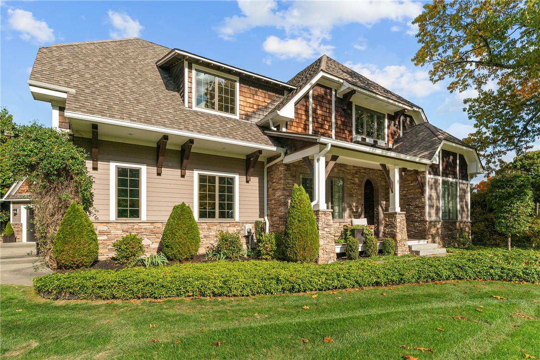 81 Valentine Circle Warwick, RI 02886 - Photo 3 of 49