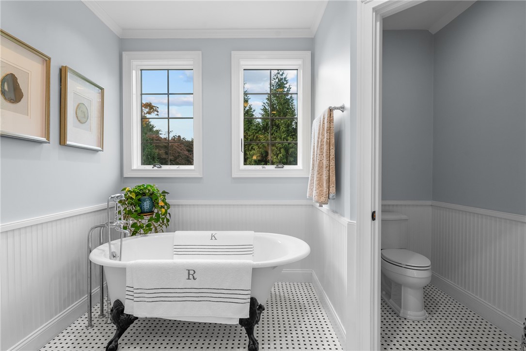 81 Valentine Circle Warwick, RI 02886 - Photo 36 of 49