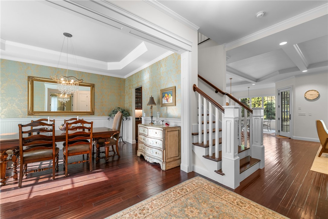 81 Valentine Circle Warwick, RI 02886 - Photo 9 of 49