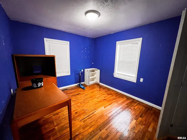 $170,000 | 829 East Jefferson Street, Ashley, IL 62808