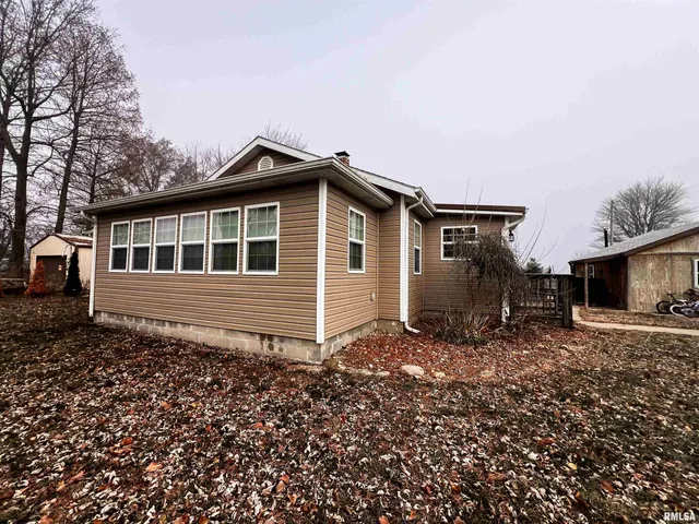 $170,000 | 829 East Jefferson Street, Ashley, IL 62808