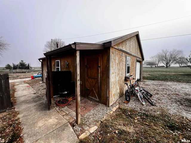 $170,000 | 829 East Jefferson Street, Ashley, IL 62808