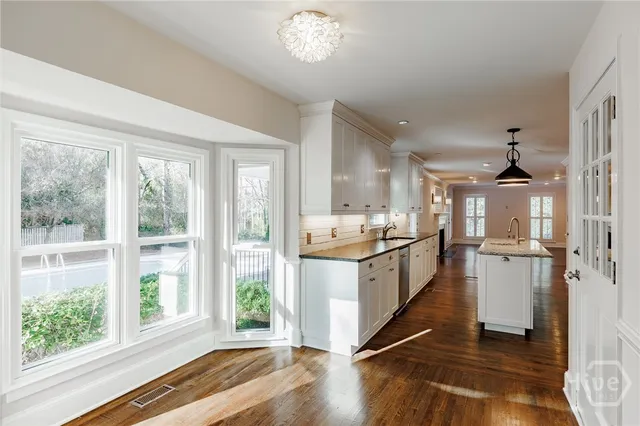 $750,000 | 301 Skyline Parkway, Athens, GA 30606