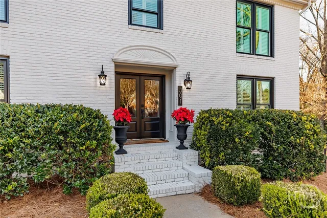 $750,000 | 301 Skyline Parkway, Athens, GA 30606