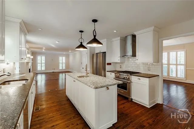 $750,000 | 301 Skyline Parkway, Athens, GA 30606