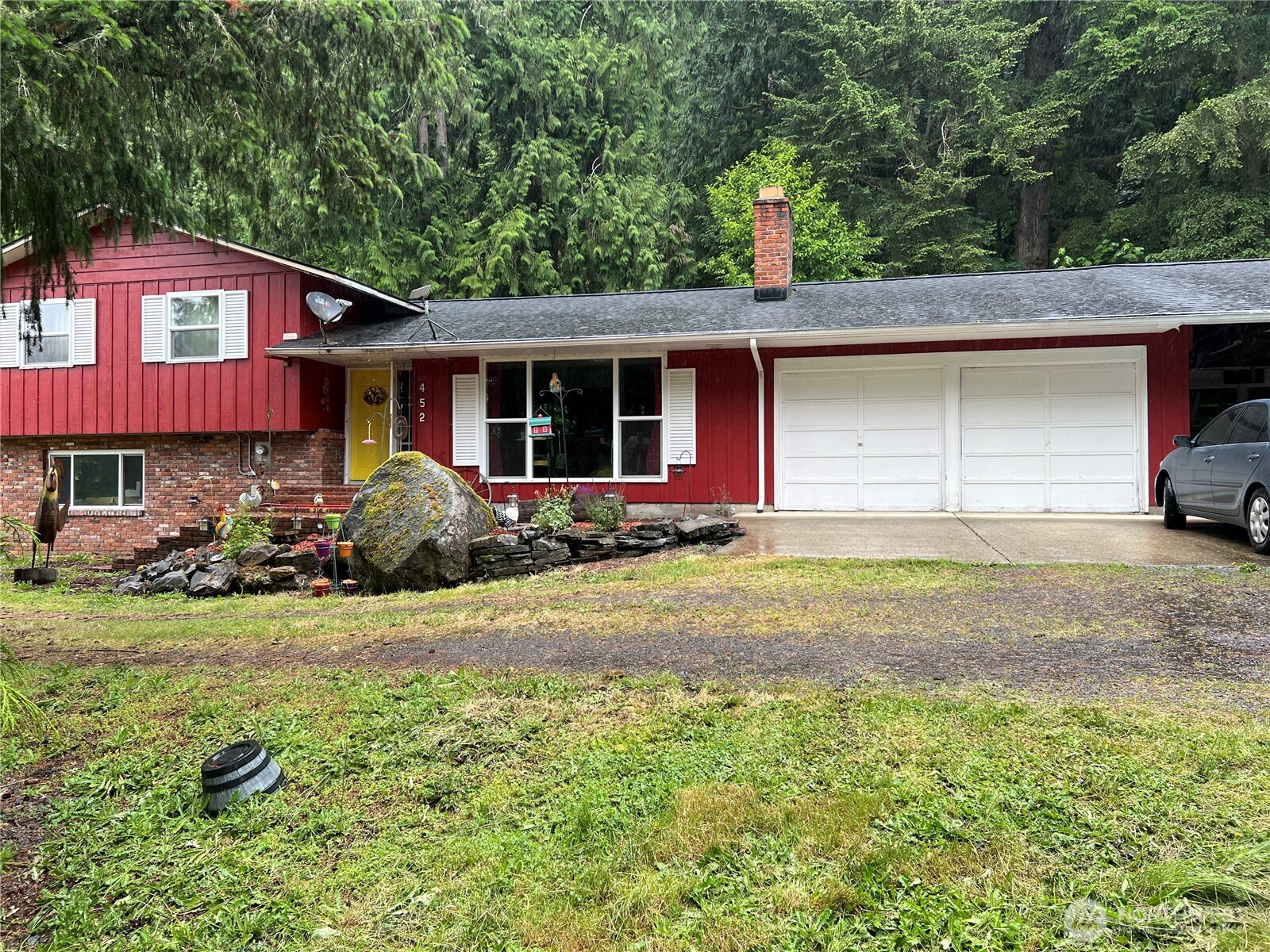 452 Lincoln Creek Road Centralia, WA 98531 - Photo 2 of 25 a view of a house with a yard and sitting area
