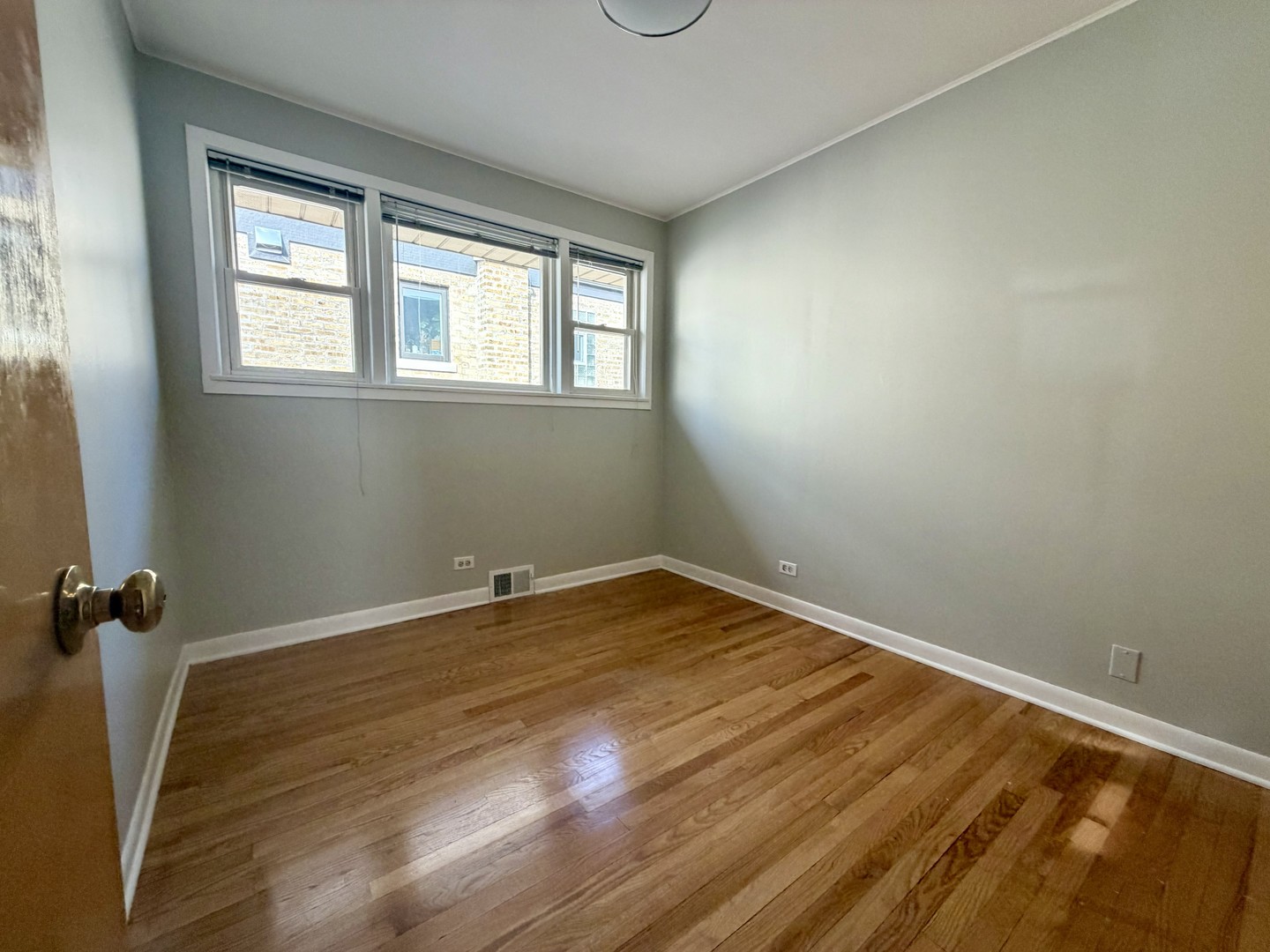 8032 Wisner Street Niles, IL 60714 - Photo 12 of 22