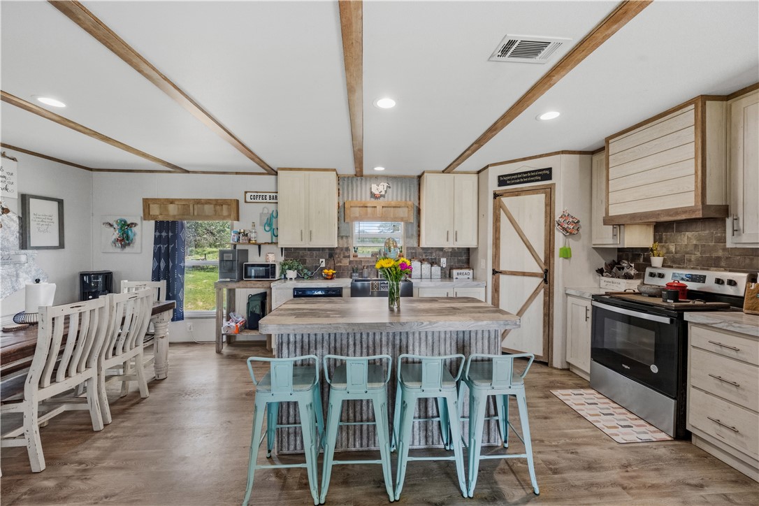 490 Hernandez Road Poteet, TX 78065 - Photo 16 of 36