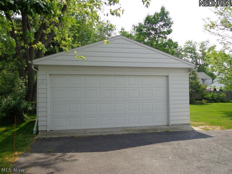 1499 Edgefield Road Lyndhurst, OH 44124 - Photo 22 of 24
