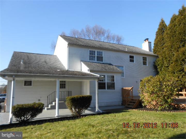 691 Cherry Tree Road Aston, PA 19014 - Photo 2 of 25 Exterior Back