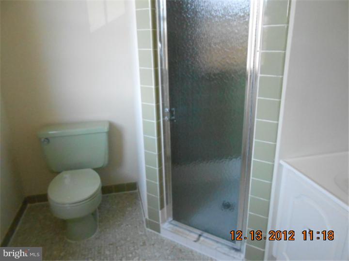 691 Cherry Tree Road Aston, PA 19014 - Photo 17 of 25 Master Bathroom