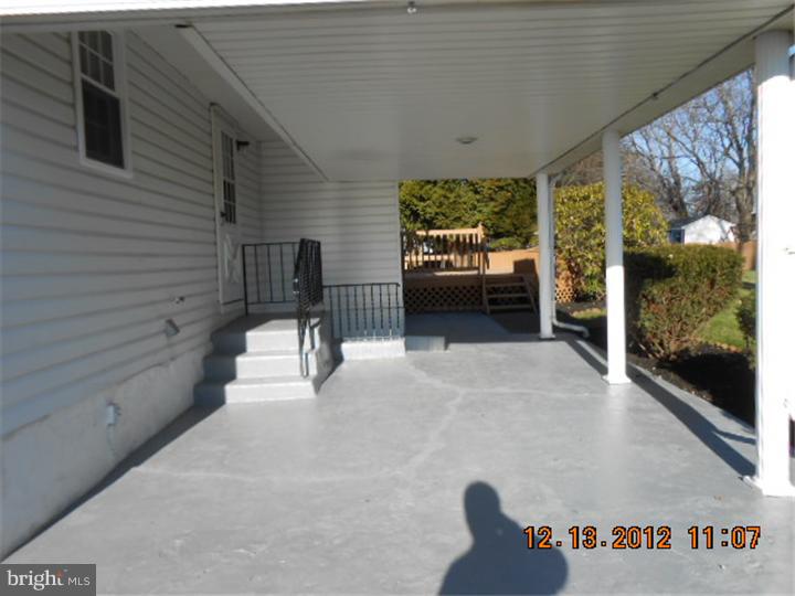 691 Cherry Tree Road Aston, PA 19014 - Photo 3 of 25 Patio