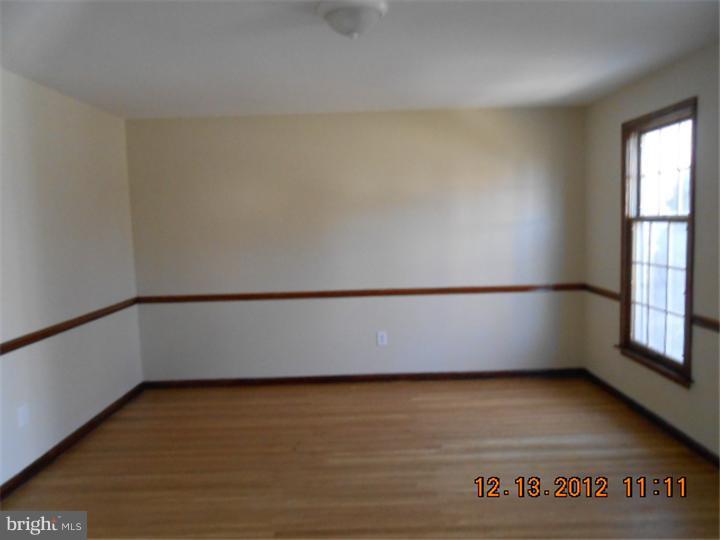 691 Cherry Tree Road Aston, PA 19014 - Photo 7 of 25 Dining Room