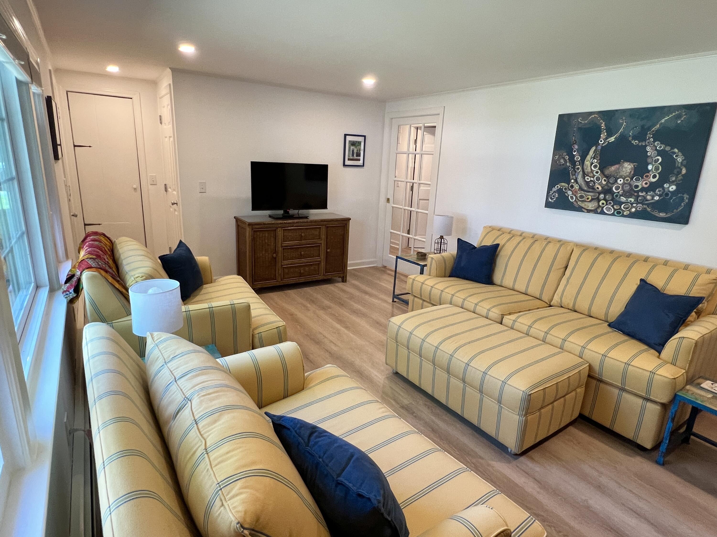 25 Skerry Road South Dennis, MA 02660 - Photo 2 of 22 IMG_4032