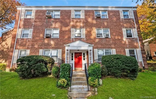 $375,000 | 717 Tuckahoe Road, Unit 18C, Yonkers, NY 10710